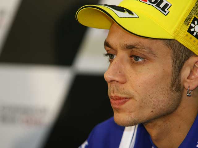 Ferrari reclama a Valentino Rossi