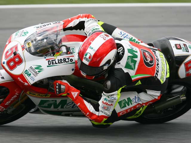 Simoncelli (Gilera) gana en el Gran Premio de Cataluña. Bautista, segundo