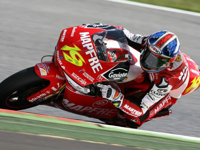 A. Bautista (Aprilia) consigue la pole de 250cc en Montmeló
