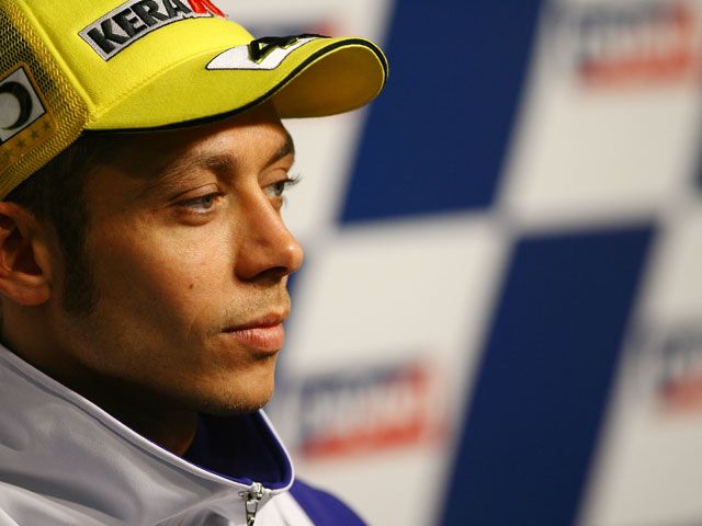 Rossi (Yamaha): "Trataba de que Dani me recortara los mínimos puntos posibles"