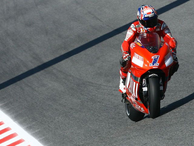 Casey Stoner (Ducati), el más rápido en el adiós de Montmeló a MotoGP
