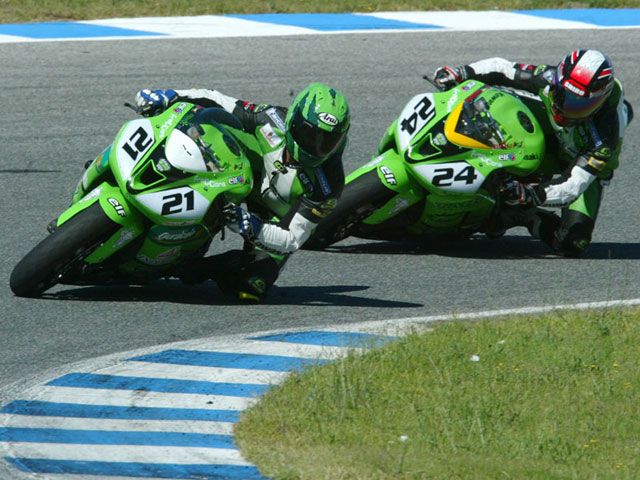 Primera victoria de Oliver en la Kawasaki Ninja Cup