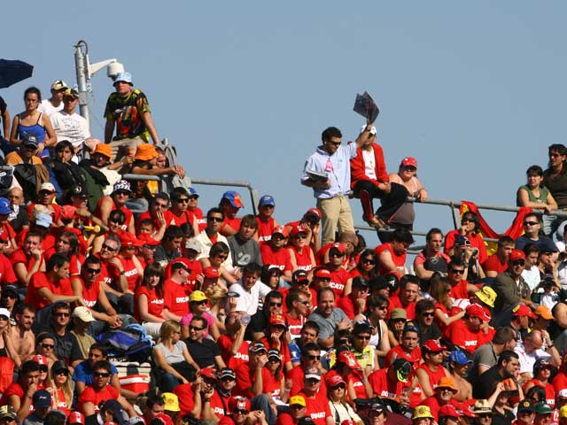 Reserva ya tu entrada de la Tribuna Ducati