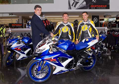 Suzuki, con la escuela de M.A. Castilla Suzuki, con la escuela de M.A. Castilla