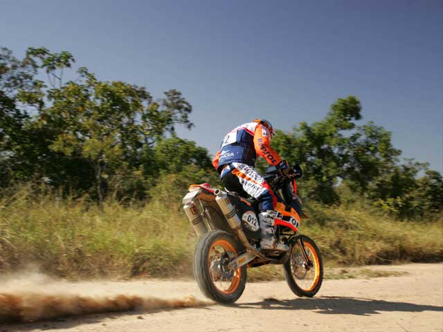 Marc Coma (KTM) mantiene el buen ritmo en Brasil