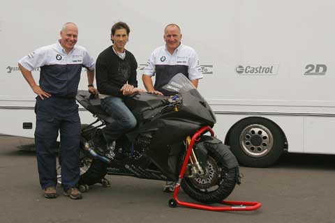Ya es oficial: Rubén Xaus pilotará la BMW S 1000 RR de Superbike