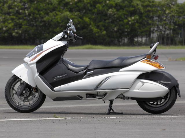 Suzuki Gemma 250