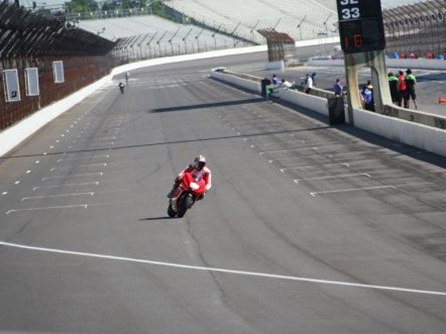 Histórico entrenamiento en el Indianapolis Motor Speedway