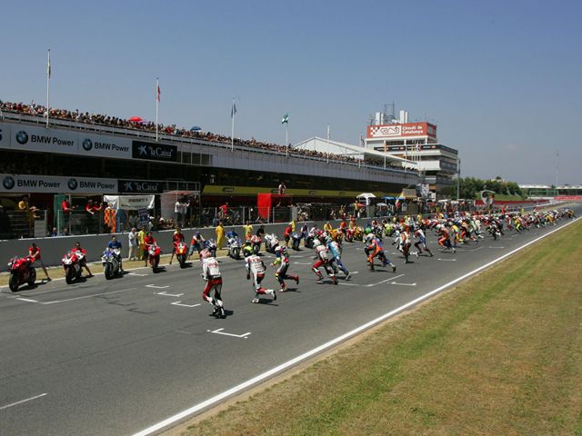 Ya están en marcha las 24 Horas de Motociclismo en el Circuit de Catalunya Ya están en marcha las 24 Horas de Motociclismo en el Circuit de Catalunya
