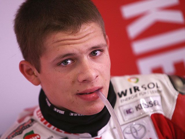 Stefan Bradl (Aprilia), el más rápido de los primeros libres