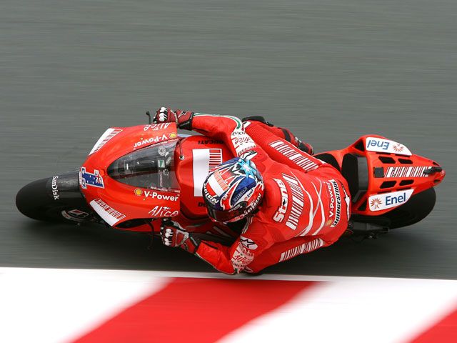 Casey Stoner (Ducati) barre Sachsenring