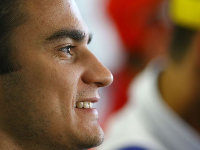 Pedrosa (Honda) toma el relevo. Di Meglio (Derbi) y Simoncelli (Gilera) dominan