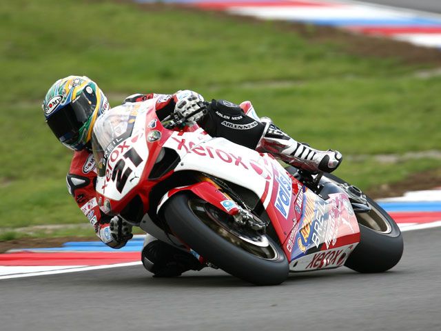 Bayliss (Ducati) impone su autoridad en Brno