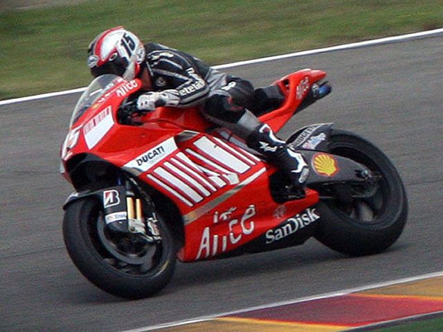 Sete Gibernau hace las pruebas definitivas con Ducati