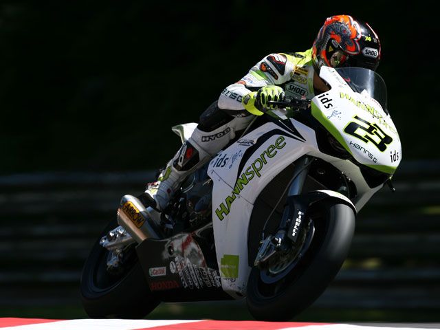 Kiyonari y Honda hacen doblete en Superbike. Nieto (Suzuki), de nuevo quinto