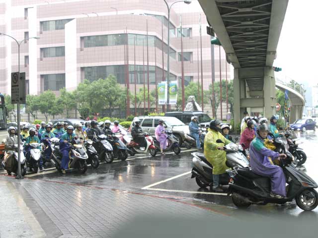Llegan las motos propulsadas por aire comprimido