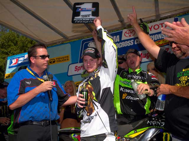 Stewart (Kawasaki) y Villopoto (Kawasaki), imparables