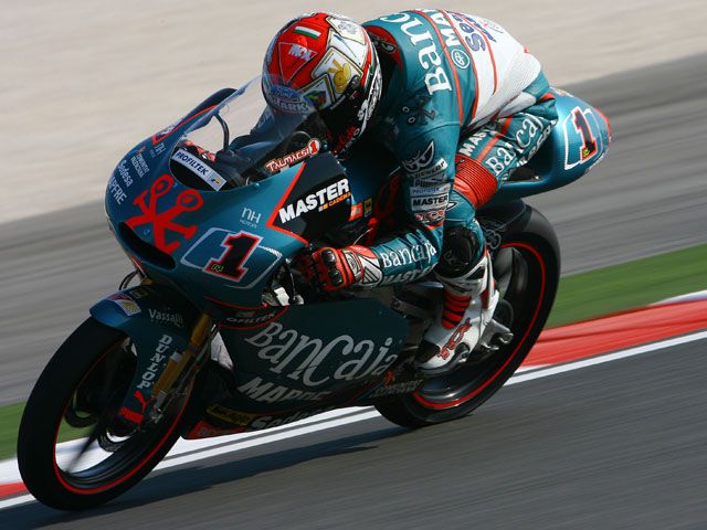 Gabor Talmacsi (Aprilia) logra la pole. Pol Espargaró, tercero