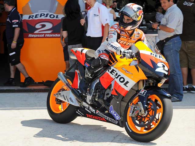 Pedrosa (Honda) marca el mejor crono en su estreno con Bridgestone