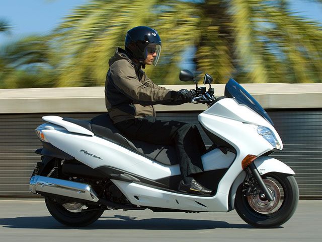 Honda Forza 250X/EX, ya la venta