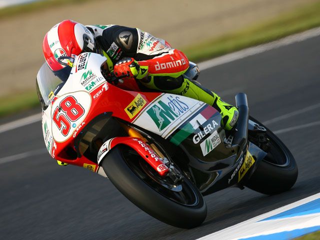 Simoncelli (Gilera) sale más líder de Motegi. Bautista (Aprilia), segundo