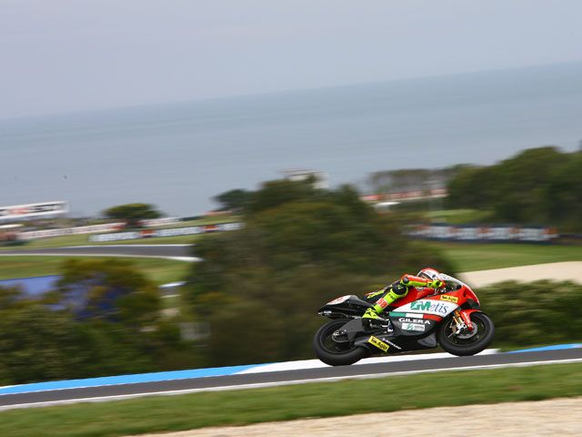 Marco Simoncelli (Gilera) se hace con la pole del Gran Premio de Australia