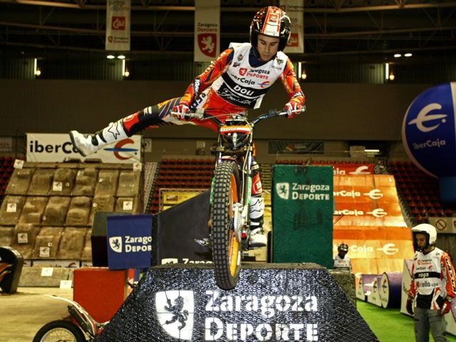 Toni Bou, victoria en el Trial Indoor de Zaragoza