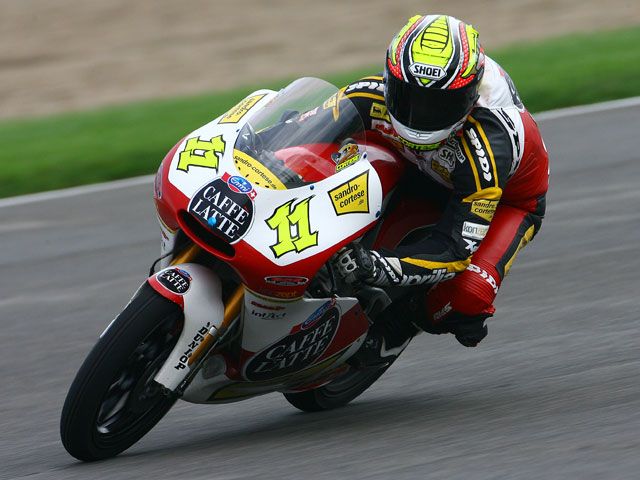 Mejor tiempo para Sandro Cortese (Aprilia) en 125 en una mañana pasada por agua