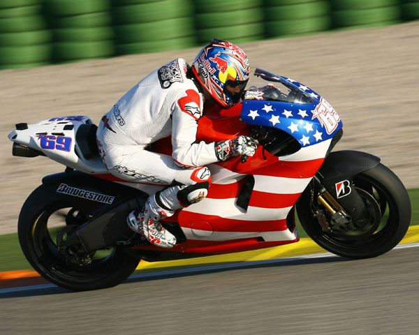 Mejor tiempo para Nicky Hayden (Ducati) en un test pasado por agua