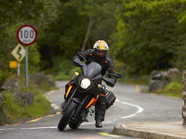 Novedades 2009: KTM 990 Supermoto T