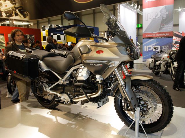 Novedades 2009: Moto Guzzi Stelvio 1200 TT