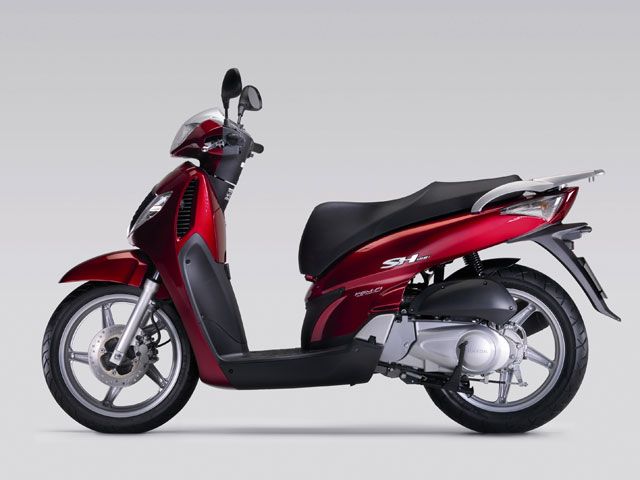 Continúan cayendo las matriculaciones de motos y ciclomotores