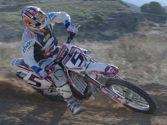 Álvaro Lozano ficha por Yamaha Ausió