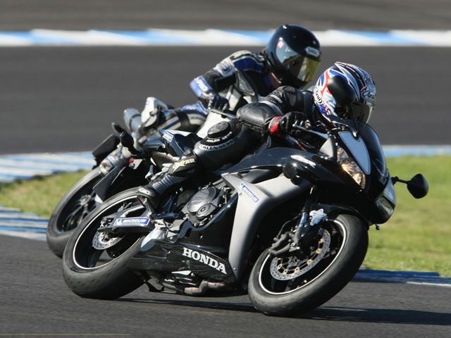 Michelin anuncia sus planes deportivos para motos 2009