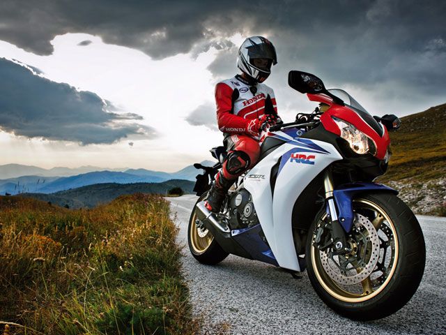 Honda CBR1000RR, ya a la venta