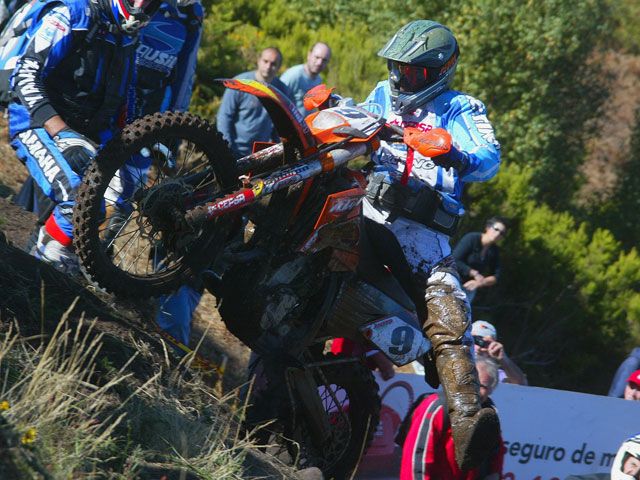BMW ficha a Carlos Andreu y Aarón Bernárdez