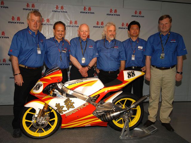 Matthew Hoyle en el Mundial de 125cc con Maxtra