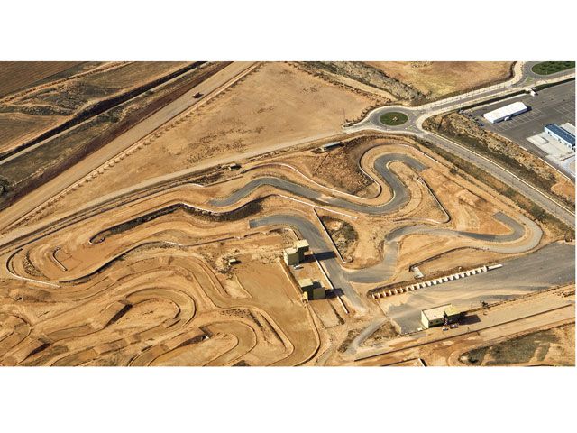 MotorLand Aragón inaugura su circuito de supermotard