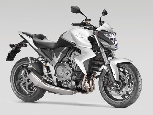 Gana una Honda CB 1000 R: Participa en Motoanálisis