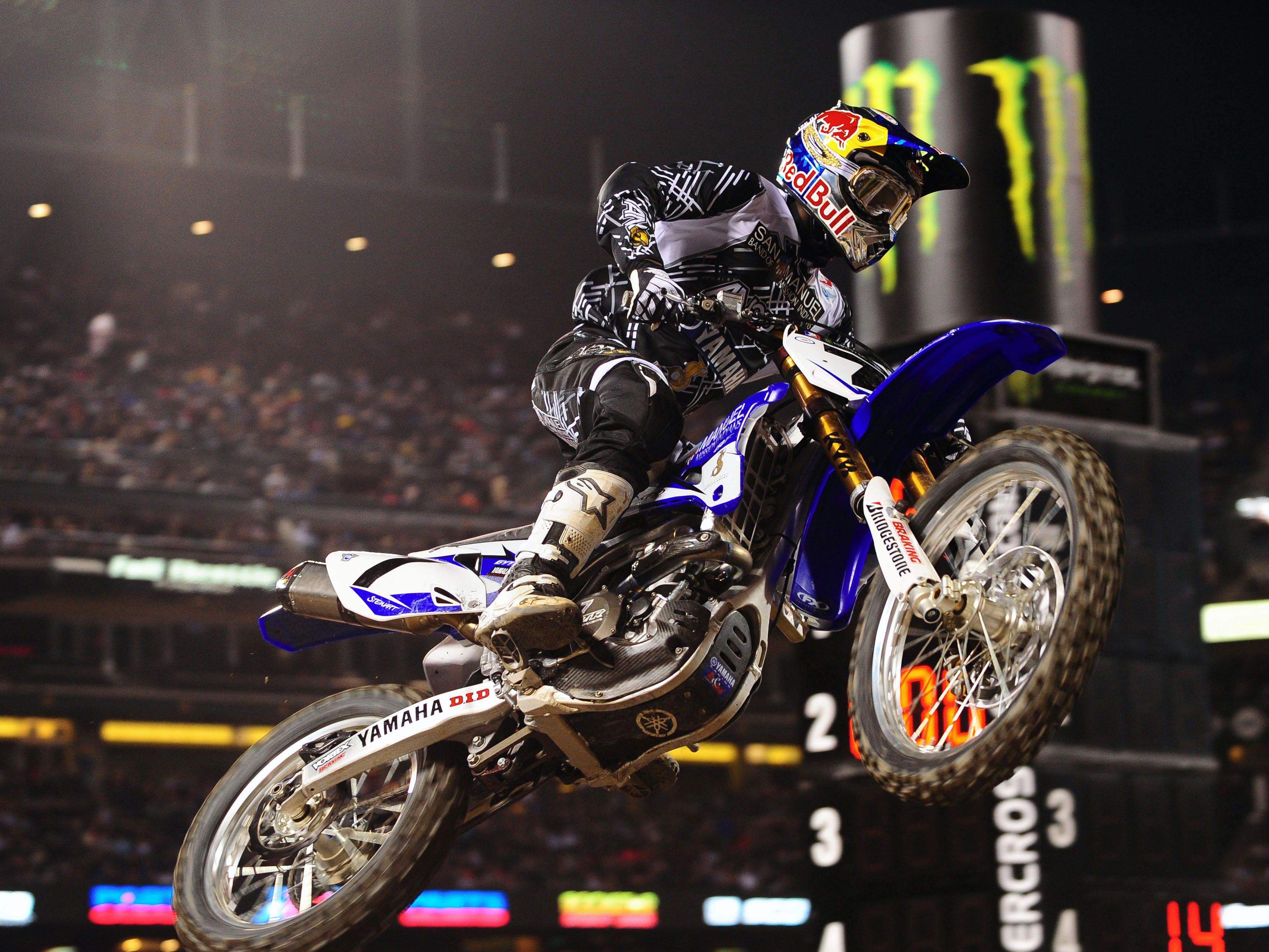 James Stewart (Yamaha), por fin líder