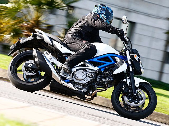 Suzuki SVF 650 Gladius
