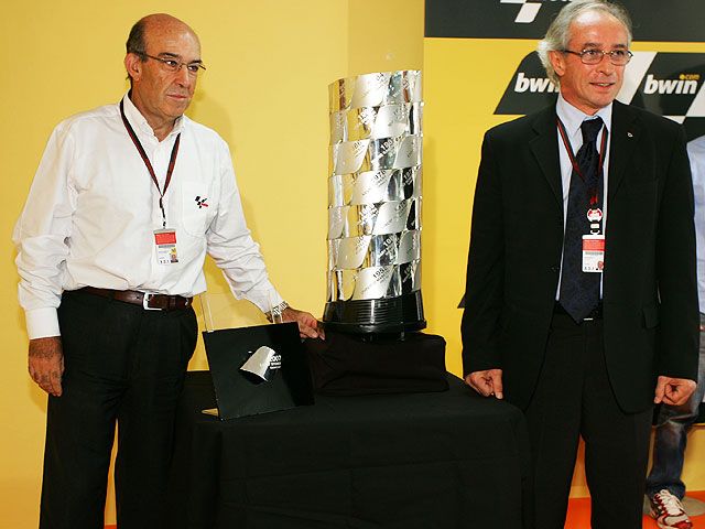 Ezpeleta (Dorna): "Veremos un Campeonato más barato y más espectacular" Ezpeleta (Dorna): "Veremos un Campeonato más barato y más espectacular"