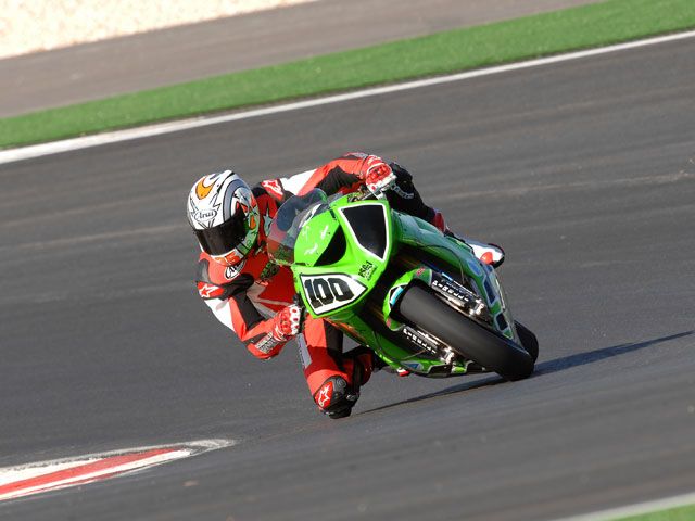 Kenny Noyes ficha por Kawasaki