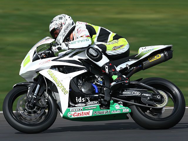 Honda Ten Kate marca el ritmo en Supersport