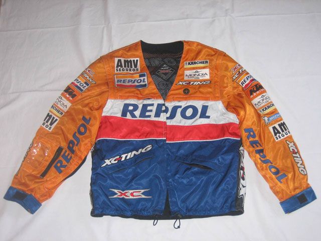 La chaqueta de Marc Coma, a subasta por una buena causa