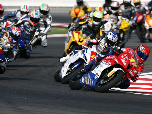 Superstock Series de Pirelli, una puerta a SBK