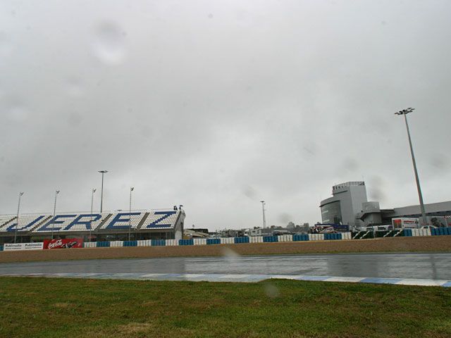 MotoGP. La lluvia se hace con el protagonismo en Jerez