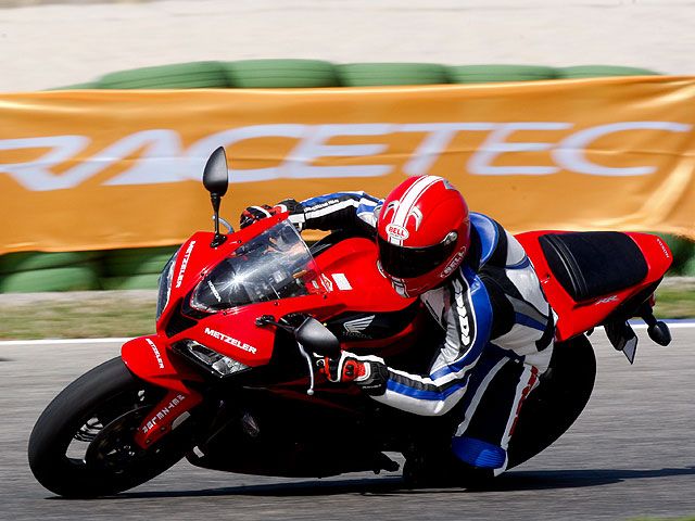 Metzeler Racetec, nuevo neumático de competición