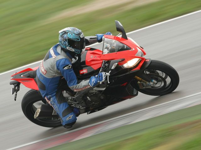 Aprilia RSV4 Factory