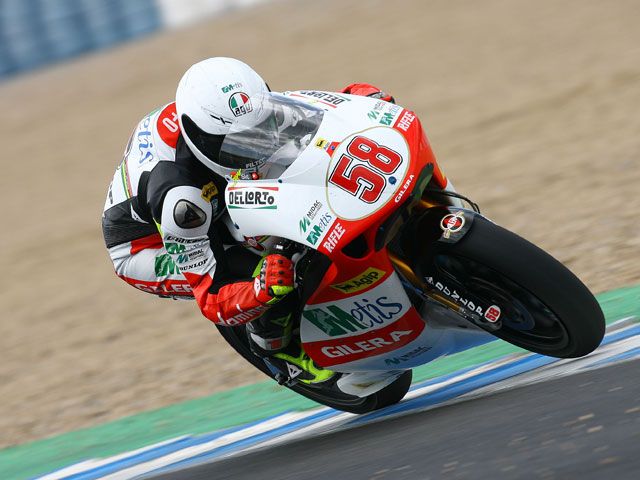 Simoncelli intentará correr en Qatar